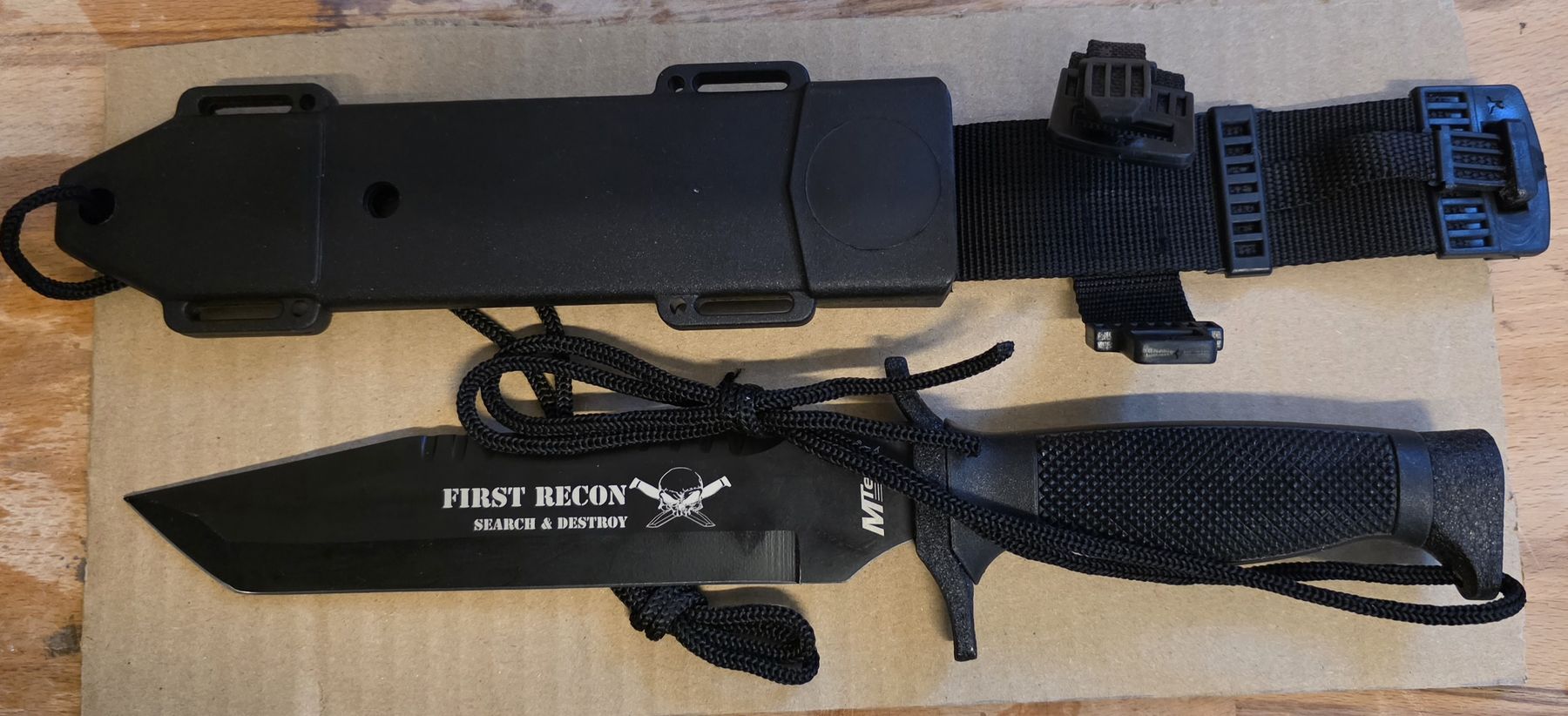 Militärmesser: Schwarzes FIRST RECON Kampfmesser – Neu (gemäss Beschreibung) aus Sitterdorf von Losfoxos