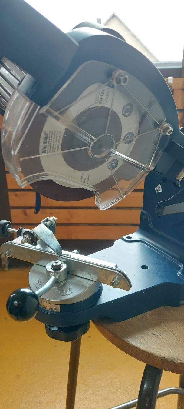 Aiguiseuses & polisseuses: Kettenschärfgerät Westfalia – D'occasion à Riken AG par ebufix 1