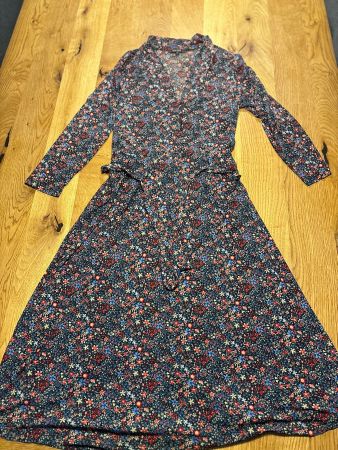 Schönes King Louie Blumenkleid Gr. M