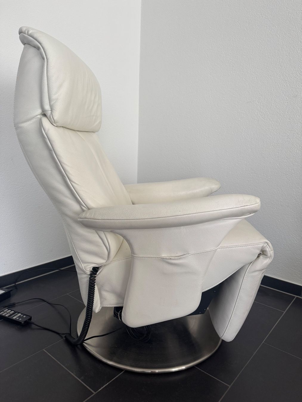 Poltrone: Sessel, weisses Leder, – Difettoso da Einsiedeln venduto da Svenkurt 4