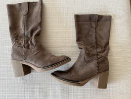 Wildleder-Stiefel braun, Grösse 37 neuwertig!