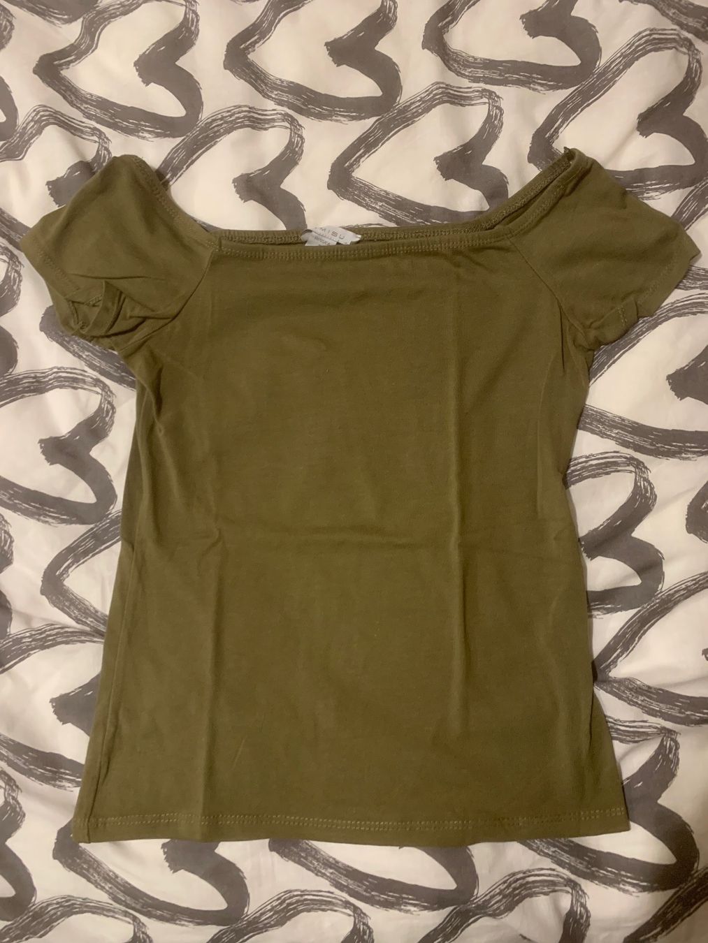 Tops: Top kaki épaules dénudées – Neu (gemäss Beschreibung) aus Montreux von Iza_81199