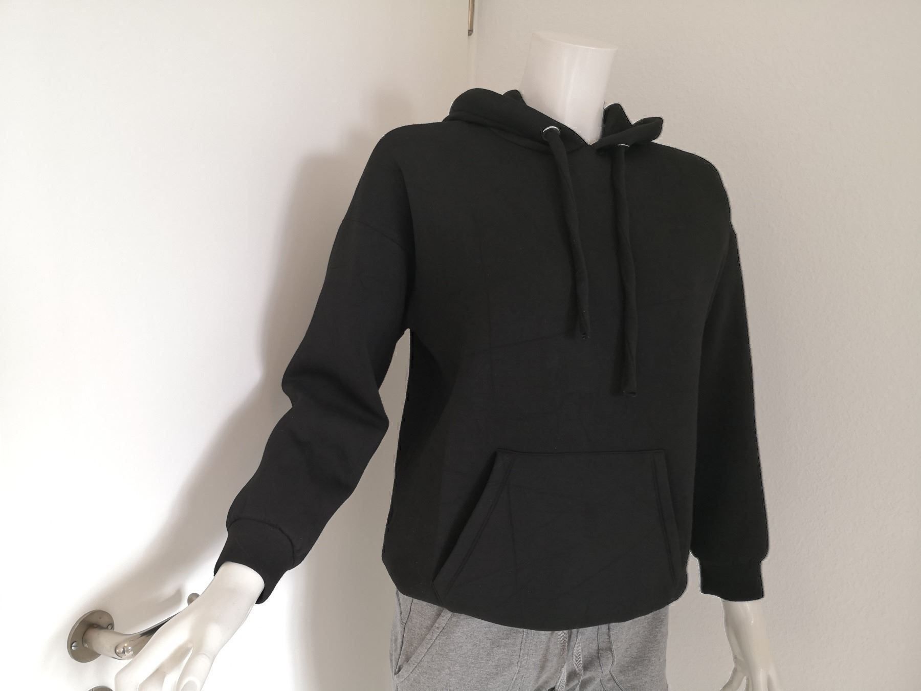 Mango Pulls & Sweat-shirts: 🤩MANGO HOODIE-PULLOVER SCHWARZ & ARMANI P. – Neuf (Voir description) à Olten par Naja-Twins-Twins 8