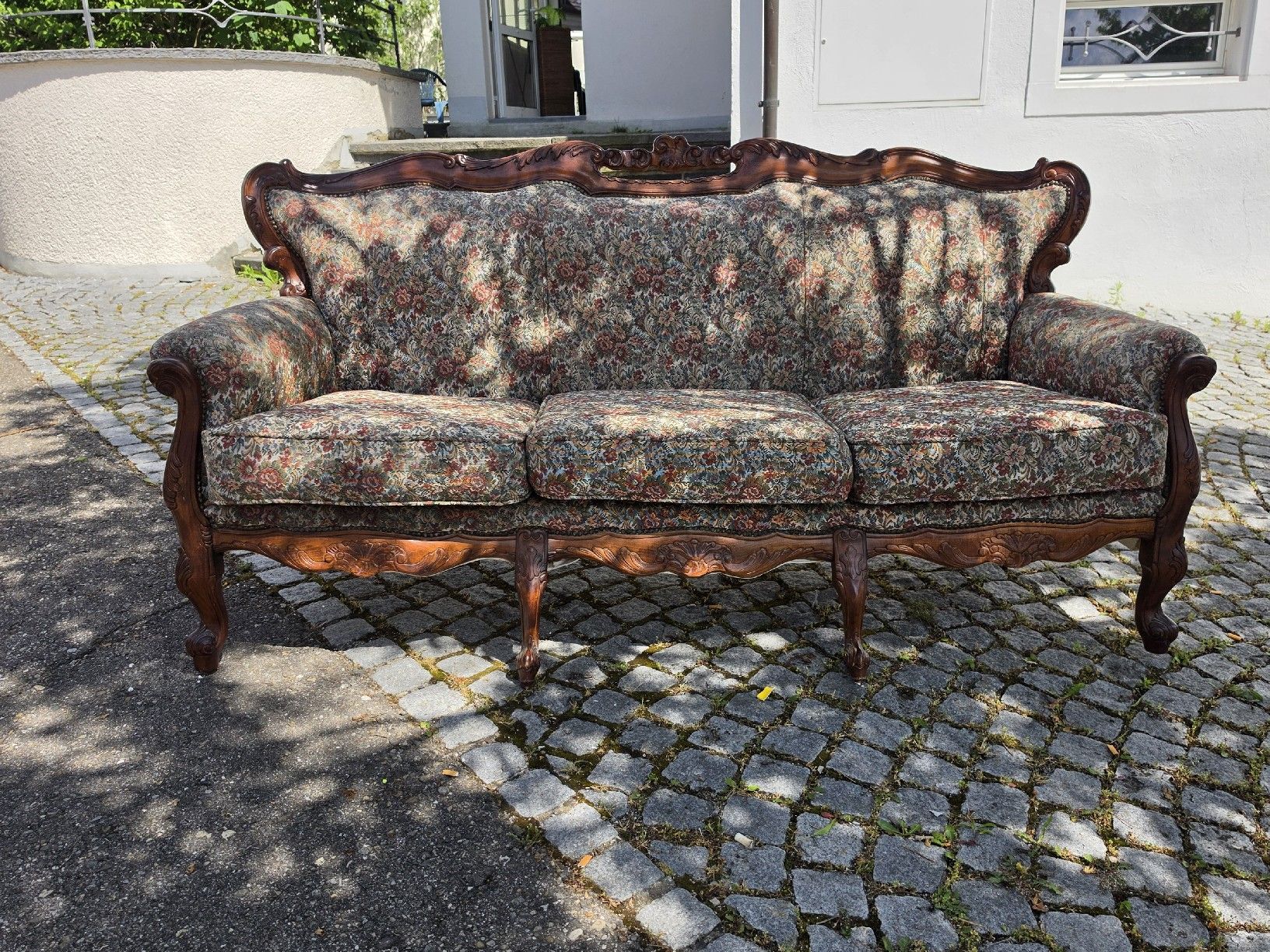 Divani: Antiker 3er-Sofa mit Schnitzereien, Blumenmuster,  – Usato da Mettlen venduto da elios0888 4