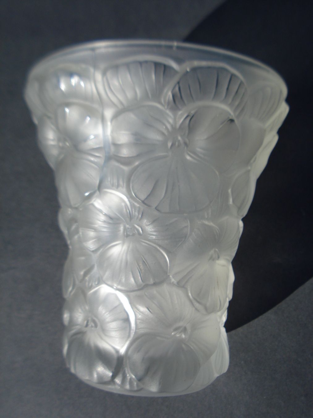 Vasen & Gefässe: Schöne Blumenvase Jugendstil – Gebraucht aus Basel von art.basel