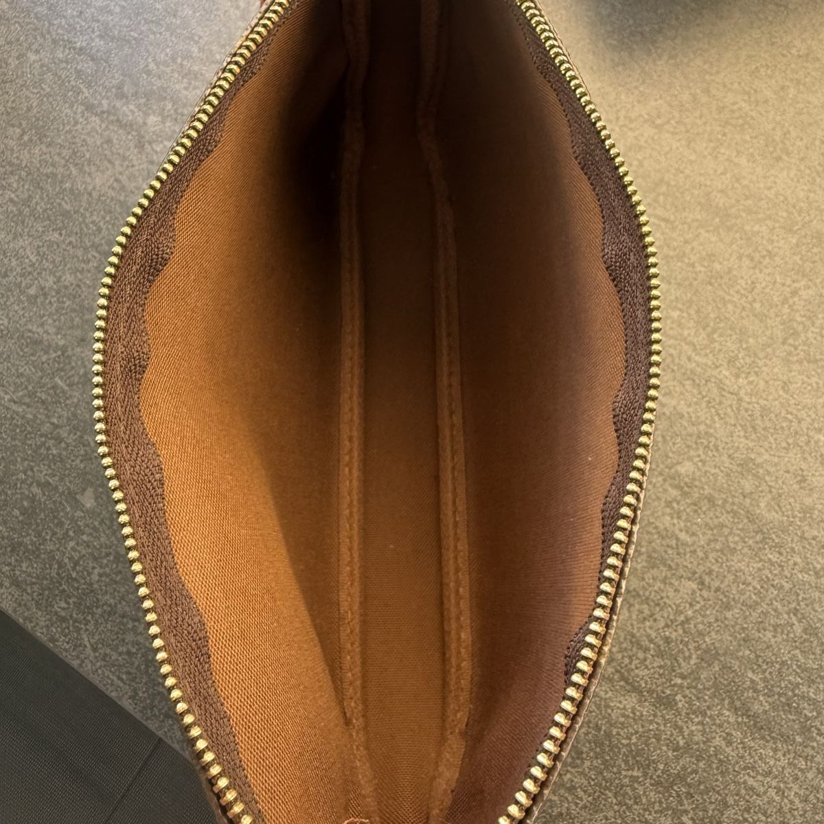 Louis Vuitton Taschen für Damen: Pochette Louis Vuitton & Stephen Sprouse Graffiti – Gebraucht aus La Tour-de-Peilz von nic_wqf2 1