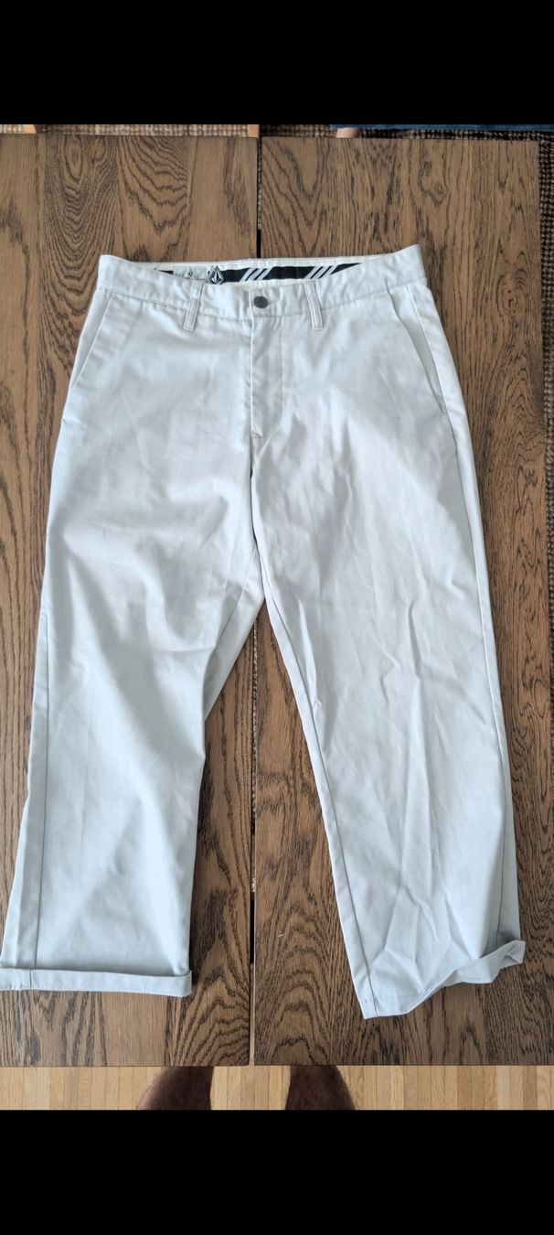 Volcom Pantalons: Volcom straight pants – D'occasion à Zürich par ton_ly68