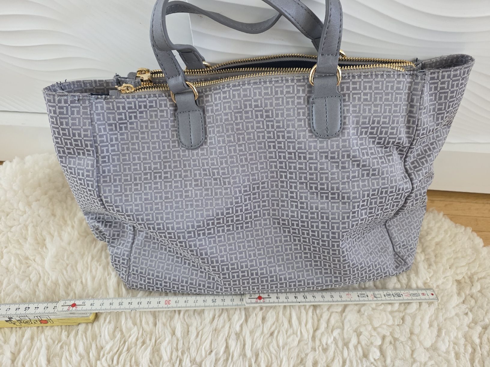 Tommy Hilfiger Borse da donna: Tommy Hilfiger Handtasche Grau – Usato da Laufenburg venduto da may_r2st 3