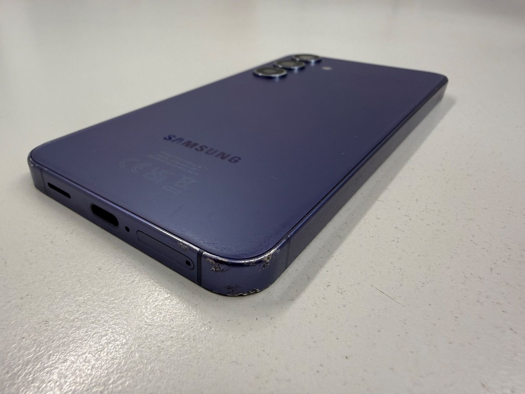 Samsung Telefoni cellulari / Smartphones: Samsung Galaxy S24 256GB – Usato da Zug venduto da ElPhone 4