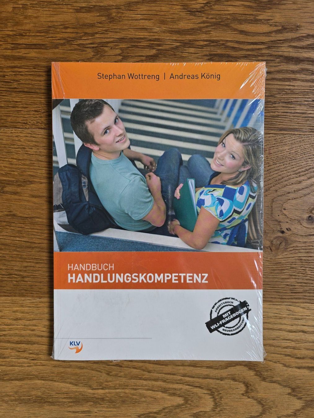 Libri: Neues Handbuch Handlungskompetenz – Nuovo e nell'imballaggio originale da Fehraltorf venduto da buylow3000