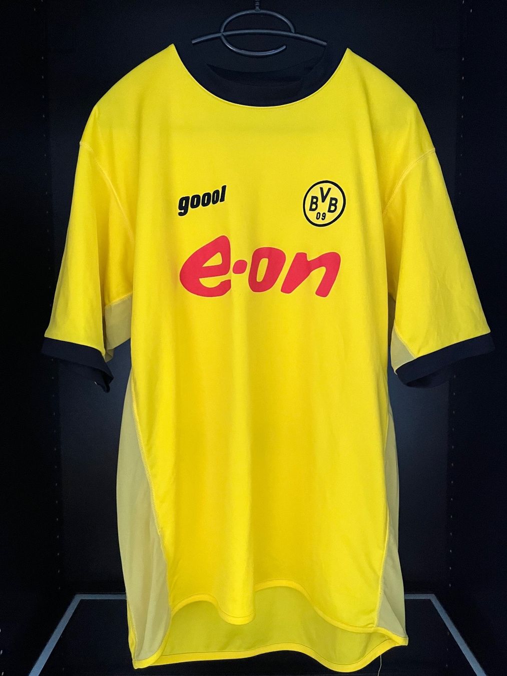 BVB Leibchen & Hosen: Borussia Dortmund Trikot – Gebraucht aus Näfels von dom_9p7f