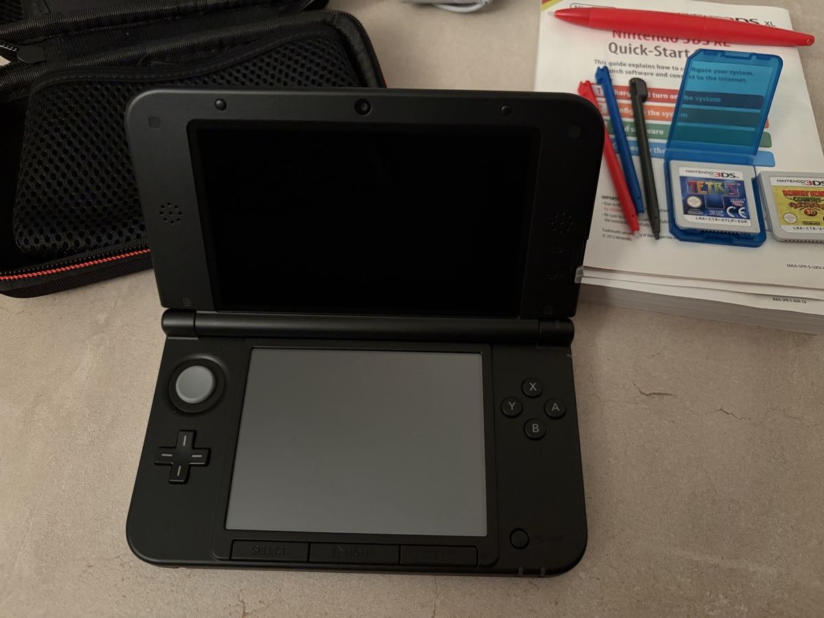 Nintendo Console: Nintendo 3DS XL Blu – Usato da Giubiasco venduto da KavinskyIV 1