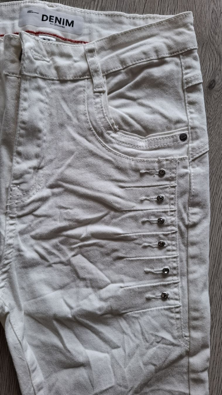 Jeans: Damen capri Jeans  weiss, Grösse 34. neu – Nuovo e nell'imballaggio originale da Emmen venduto da Tigerlady 1