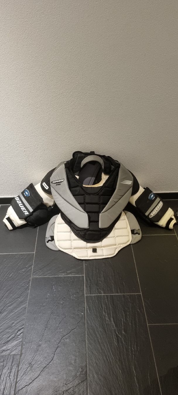 Bauer Protezioni & Imbottiture: Bauer Supreme Torwart-Weste – Usato da Hombrechtikon venduto da Sturz