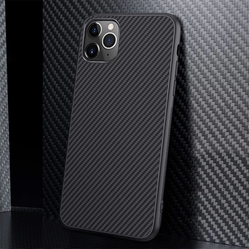 Cover & Protezioni schermo: Apple iPhone 11 Pro Carbon Fiber Case – Nuovo e nell'imballaggio originale da Zürich venduto da Store-247