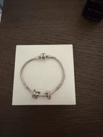 Pandora Armband und 2 Charms