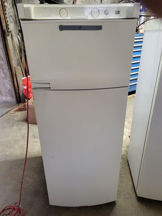 Dometic Gaskühlschrank 230V / LPG Gas RGE 4000 Absorber #1 (Gebraucht ...