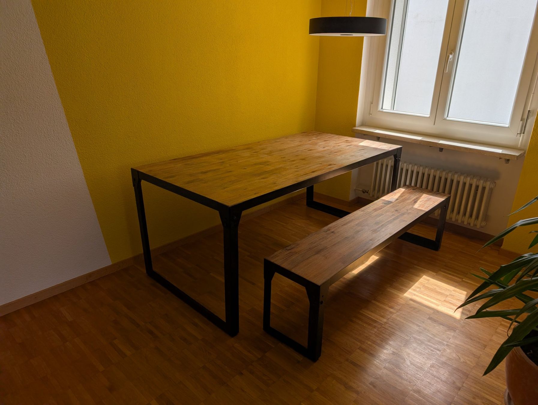 Set di tavolo e panche: Esstisch mit Bank – Usato da Zürich venduto da tab_5nv6