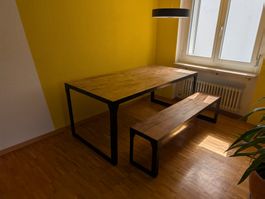 Esstisch mit Bank