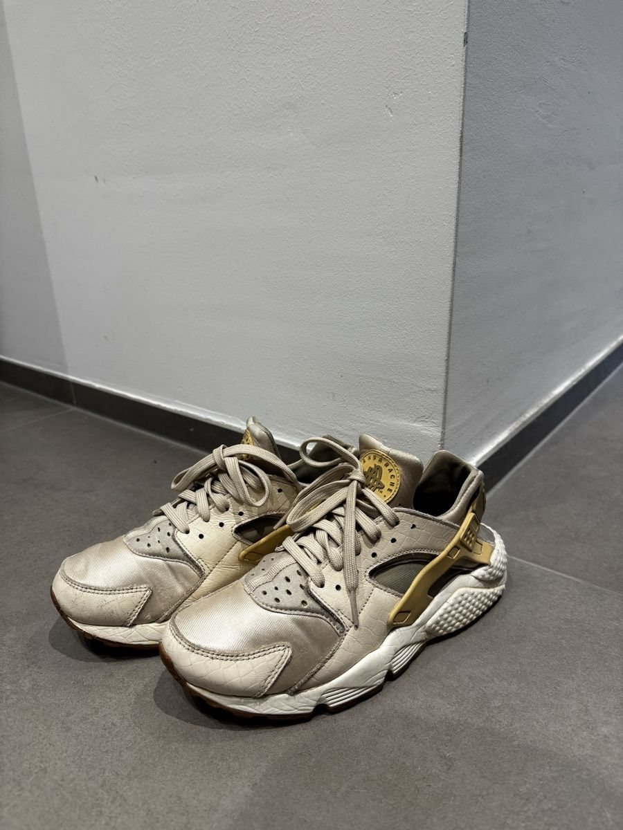 Nike Scarpe da uomo: Nike Air Huarache Gr. 40 – Usato da Hunzenschwil venduto da Tara_B