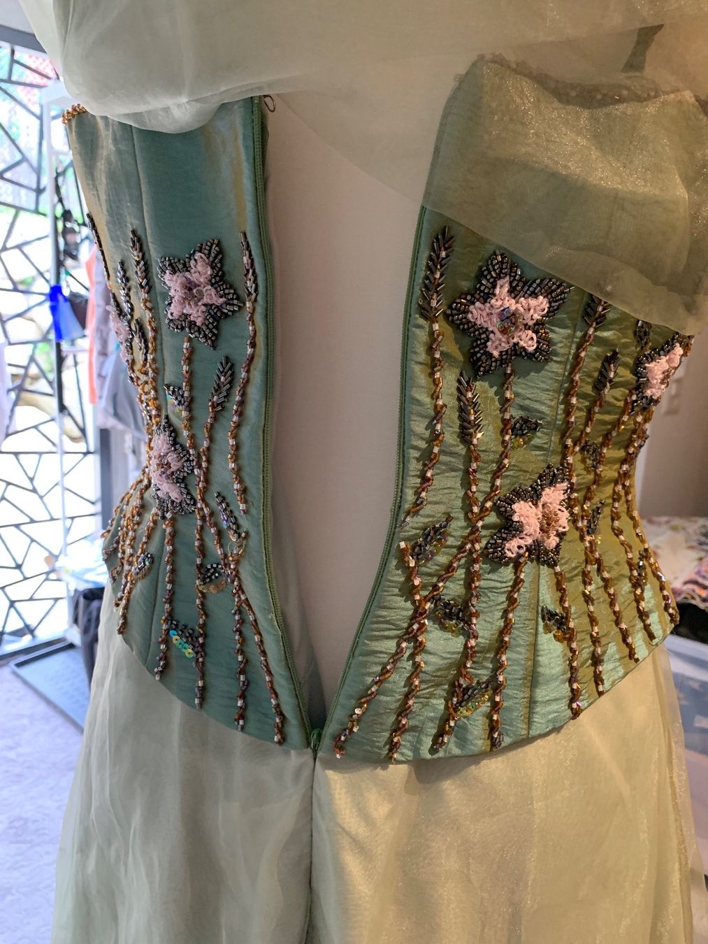 Kleider: Ball Abend Party Kleid Gr.40 Corsage+Rock Seide Taft Perlen – Gebraucht aus Engelburg von mamalanima 5