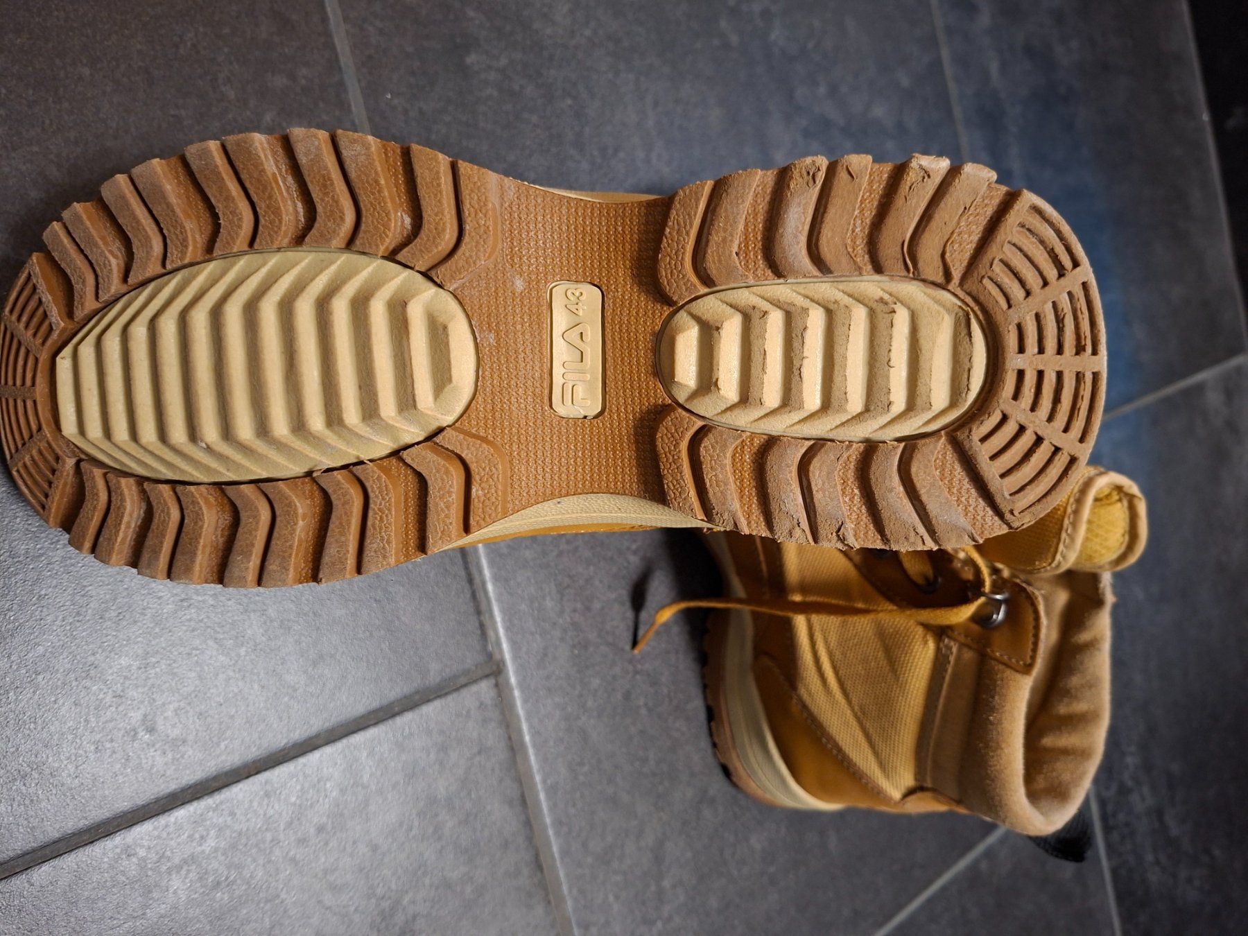Fila Chaussures hommes: Fila Boots, Gr. 43 – D'occasion à Suberg par Saeru5 3