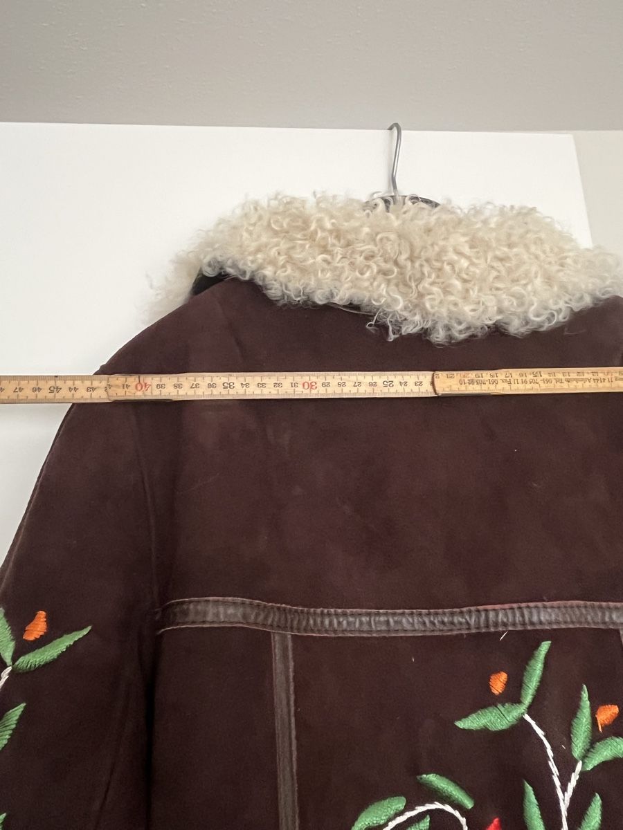 Boohoo Cappotti: Boho wildleder Lamfell Mantel – Usato da Zürich venduto da loooci 2