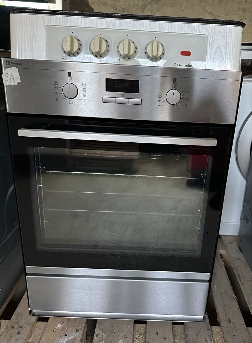 Cucine: Electrolux Herd mit Glaskeramik Kochfeld – Usato da Biel/Bienne venduto da kra_s8rv