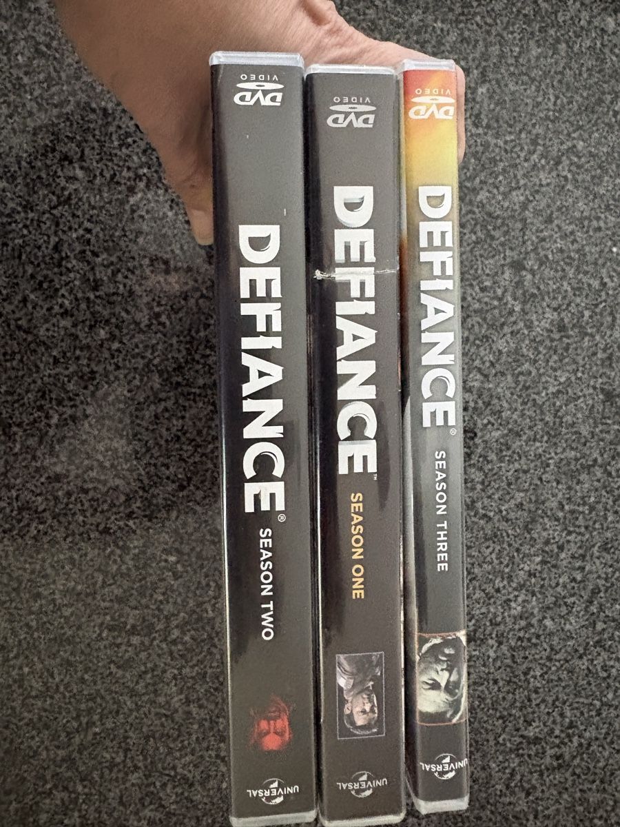 Tutti i DVDs: Defiance komplette Serie – Usato da Belpberg venduto da Ranukel 2