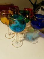 6 verres coloré avec dorure.