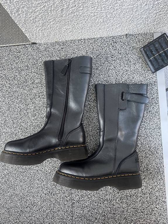 Damenschuhe: Dr. Martens BUZZ HI Plateaustiefel black – Gebraucht aus Zürich von vik_z5nc 3