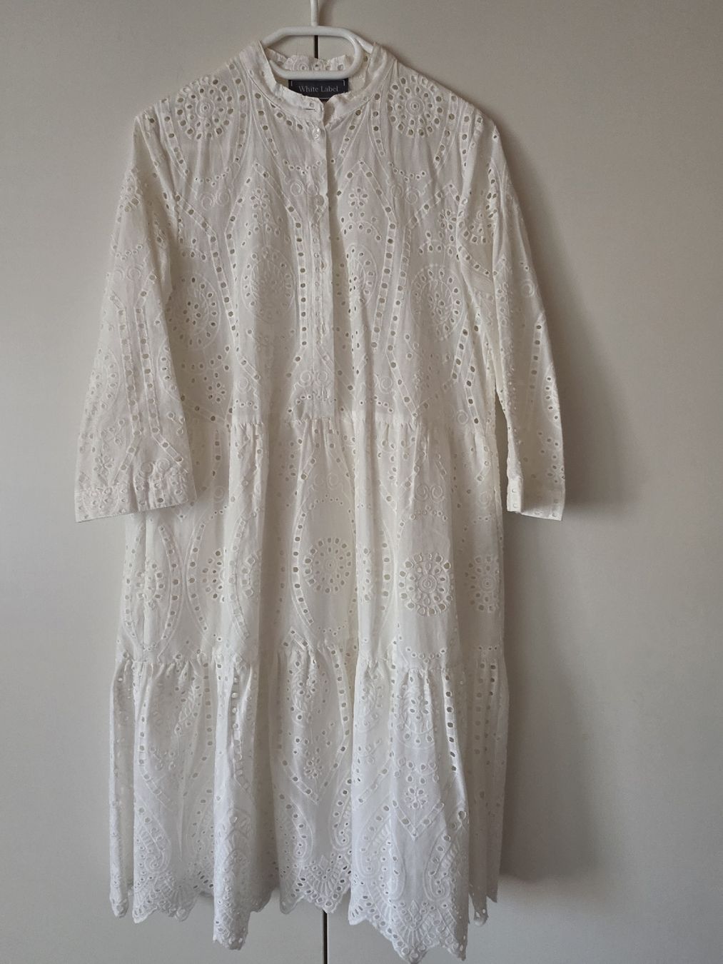 Robes: WHITE LABEL SPITZENKLEID GR.36 ECRU – D'occasion à Adlikon par jahr01