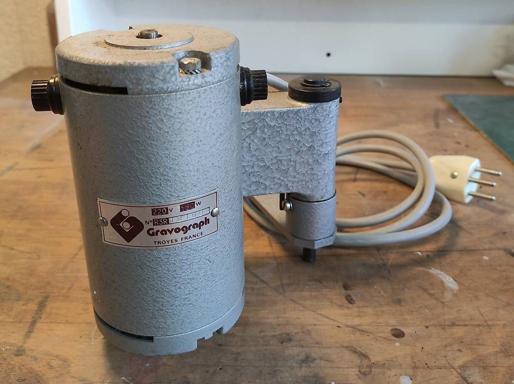 Alle Maschinen: Gravograph Motor R3R – Gebraucht aus Russikon von Eulenfeder 4