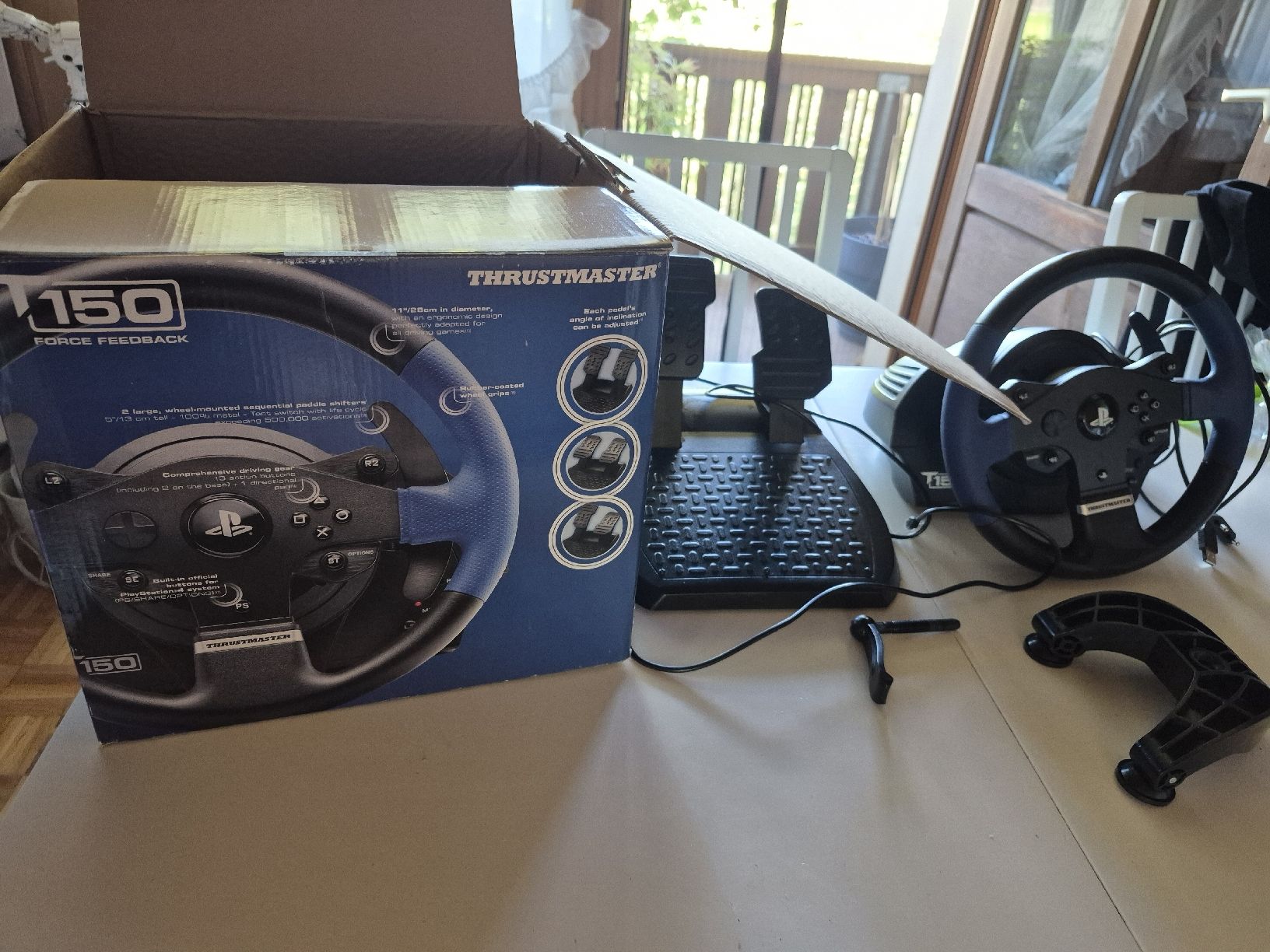 Thrustmaster Manettes: Thrustmaster T150 Lenkrad – D'occasion à Schwarzenbach BE par pascal_91 1