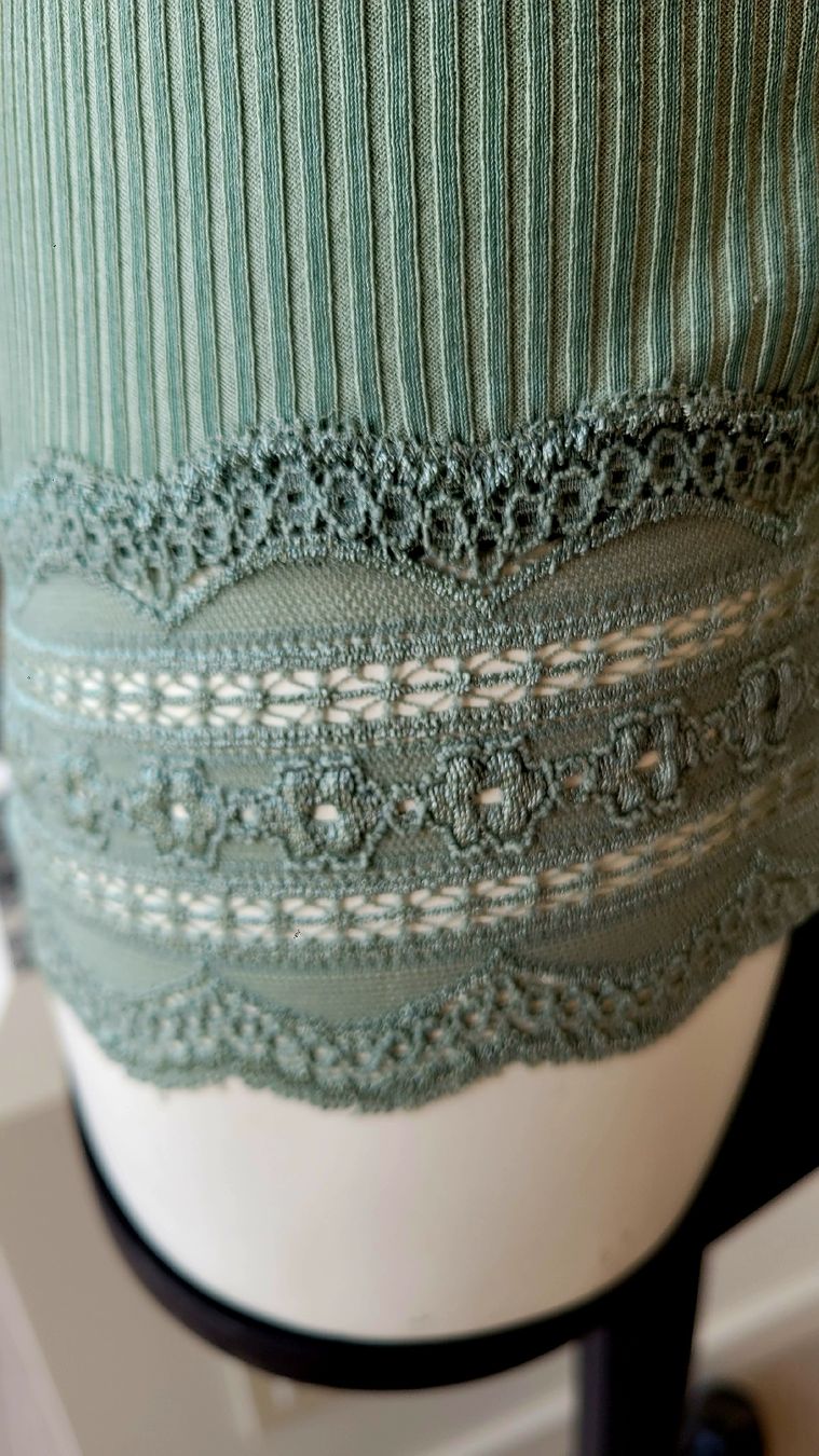 Nile Camicette: Nile edle Bluse & Spitzen-Top, Seide, Grösse S NEU – Nuovo e nell'imballaggio originale da Rüti ZH venduto da Kathleen 6