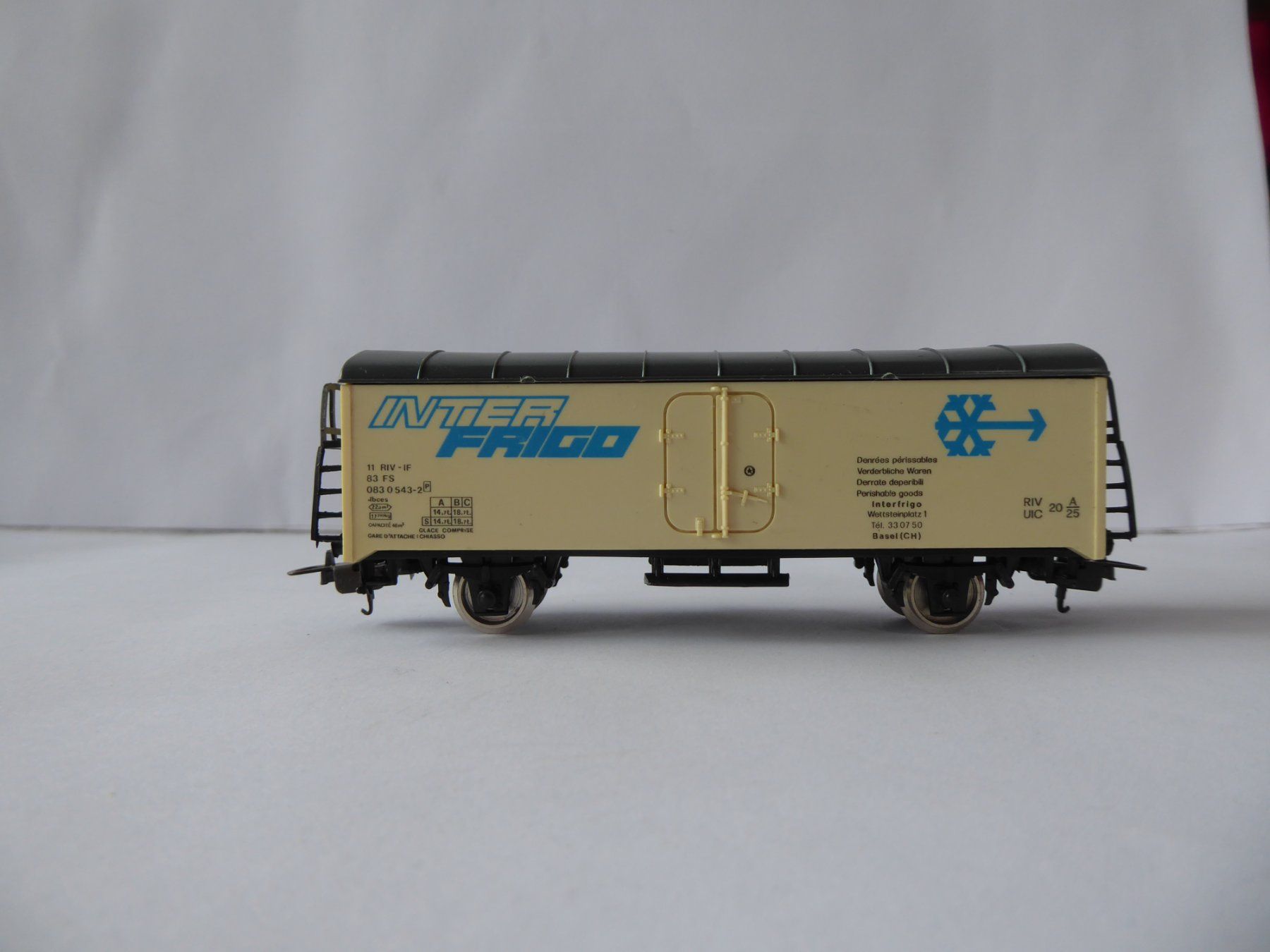 Lima Modellini di ferrovie: Schöner Lima H0 SBB Güterwagen Inter Frigo – Usato da Turbenthal venduto da Panau 3
