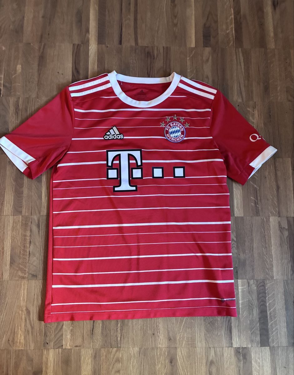 Bayern München Trainer, Turnhosen & -trikots: Bayern Trikot Kimmich – Gebraucht aus Brugg AG von mar_7dq6