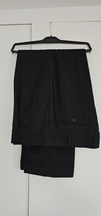 Kleiderpaket Heine Stoffhose schwarz Gr. 52 mit 11 Hemden in 2