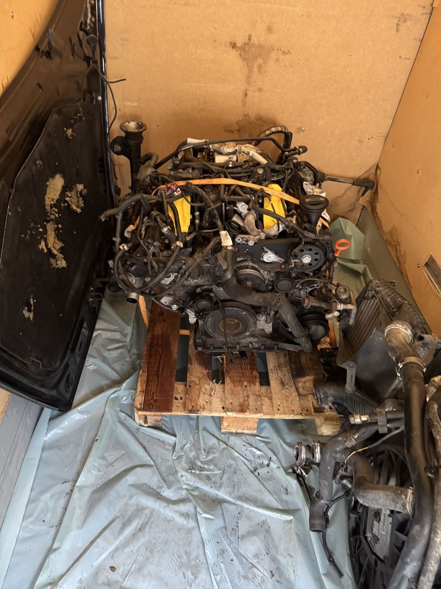 Volkswagen Tutti pezzi di ricambio auto: Motor VW Touareg 3.0tdi – Usato da Turbenthal venduto da ardi.x 1