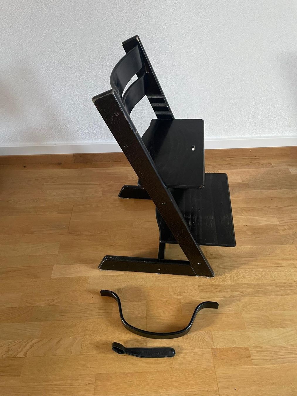 Stokke Hochstühle: STOKKE TrippTrapp Original schwarz (gebraucht) – Gebraucht aus Bern von montandon85 2