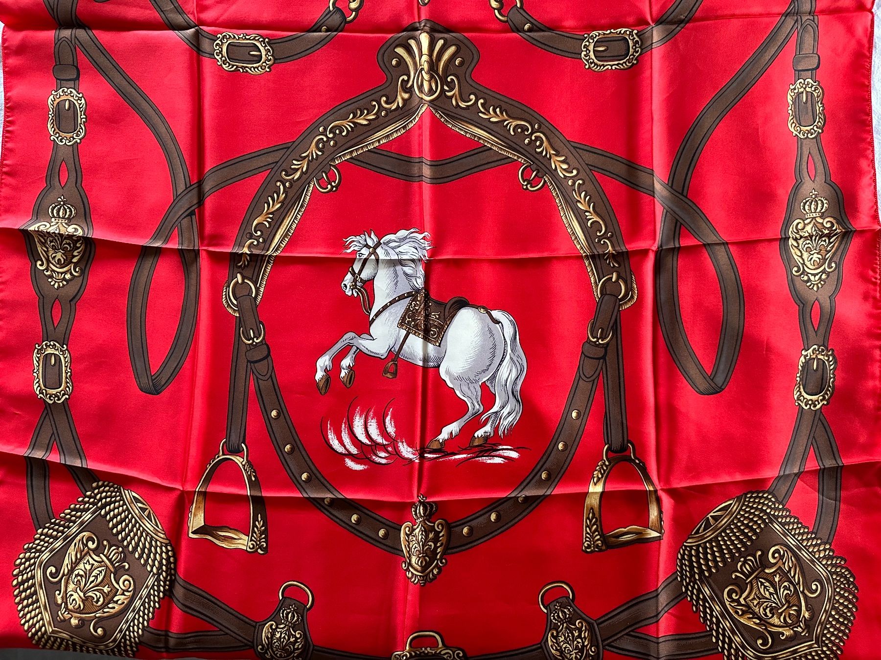 Foulard & Sciarpe: Carré en soie Guy Laroche – Nuovo (secondo la descrizione) da Bouveret venduto da seb_rjx8 3
