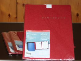 Bewerbungsmappe A4 3-teilig rot mit silbernem Schriftzug