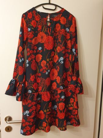 Mangoon Kleid mit Blumenmuster, Gr. 36 - Herbst Special!