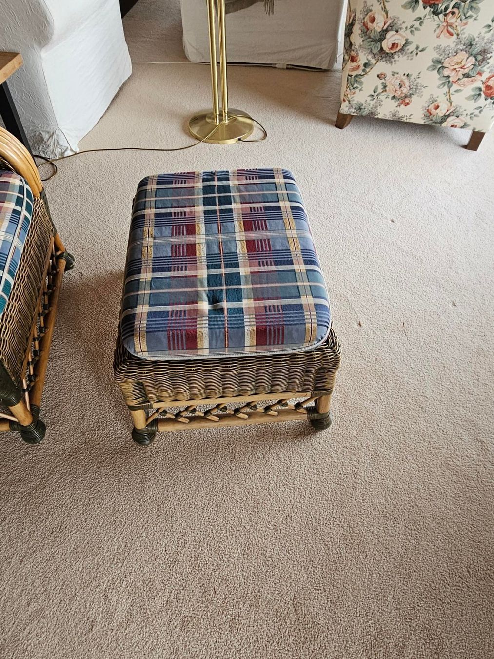 Fauteuils: Korbsessel mit Ottomane – D'occasion à Einsiedeln par ivo_22t8 1