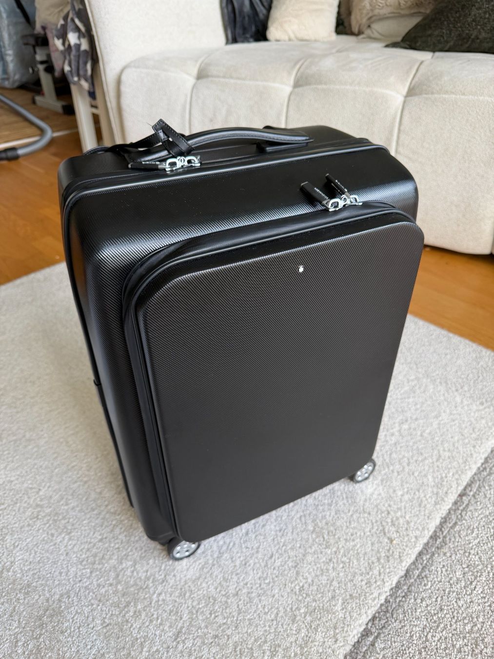 Montblanc Valigie: MONTBLANC Nightflight Trolley 4 Wheel Black Hardshell – Usato da Founex venduto da HoppSuisse59