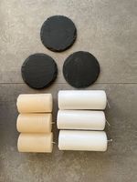 6 Stumpenkerzen mit 3 Schiefer-Untersetzern