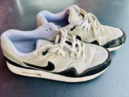 Nike Air Max 1 (GS) – Weiss / Schwarz / Grau – Gr. 39
