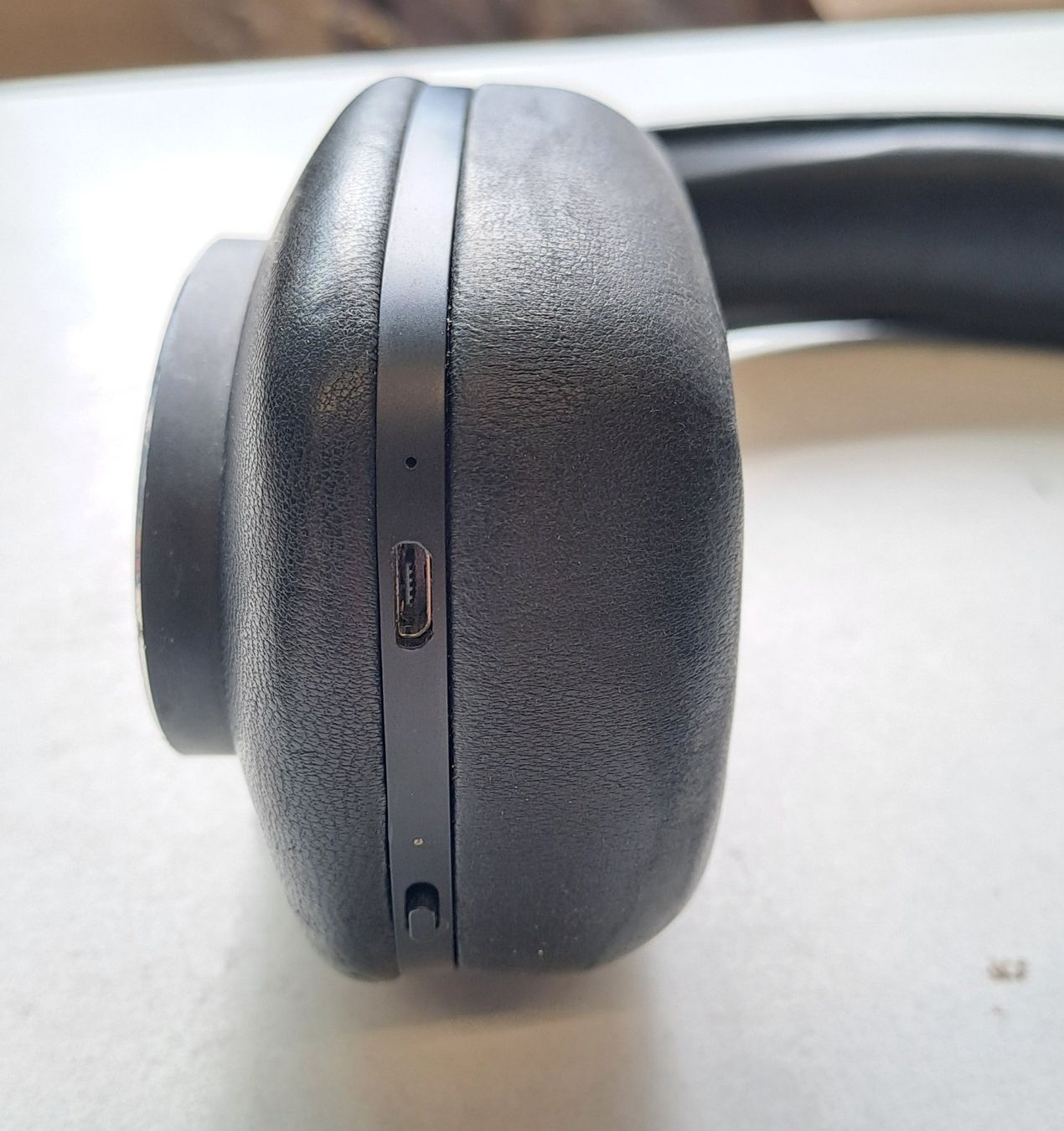 Bowers & Wilkins Casques audio: Kopfhörer Bowers & Wilkins – Défectueux à Niederuzwil par Waedi1