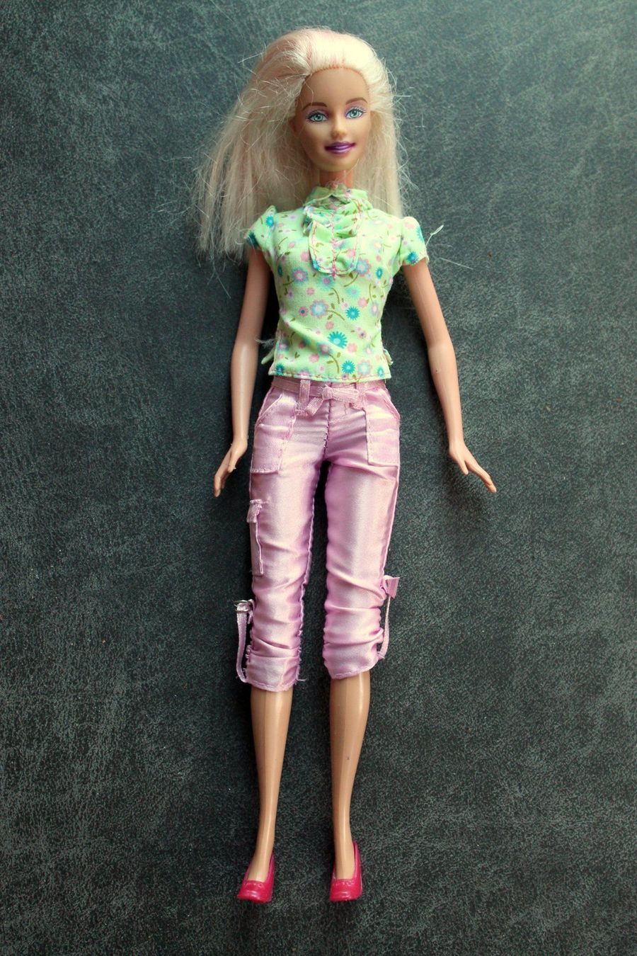 Puppen: Barbie * PUPPE mit 2 Outfits – Gebraucht aus Rebstein von Lunipu 1