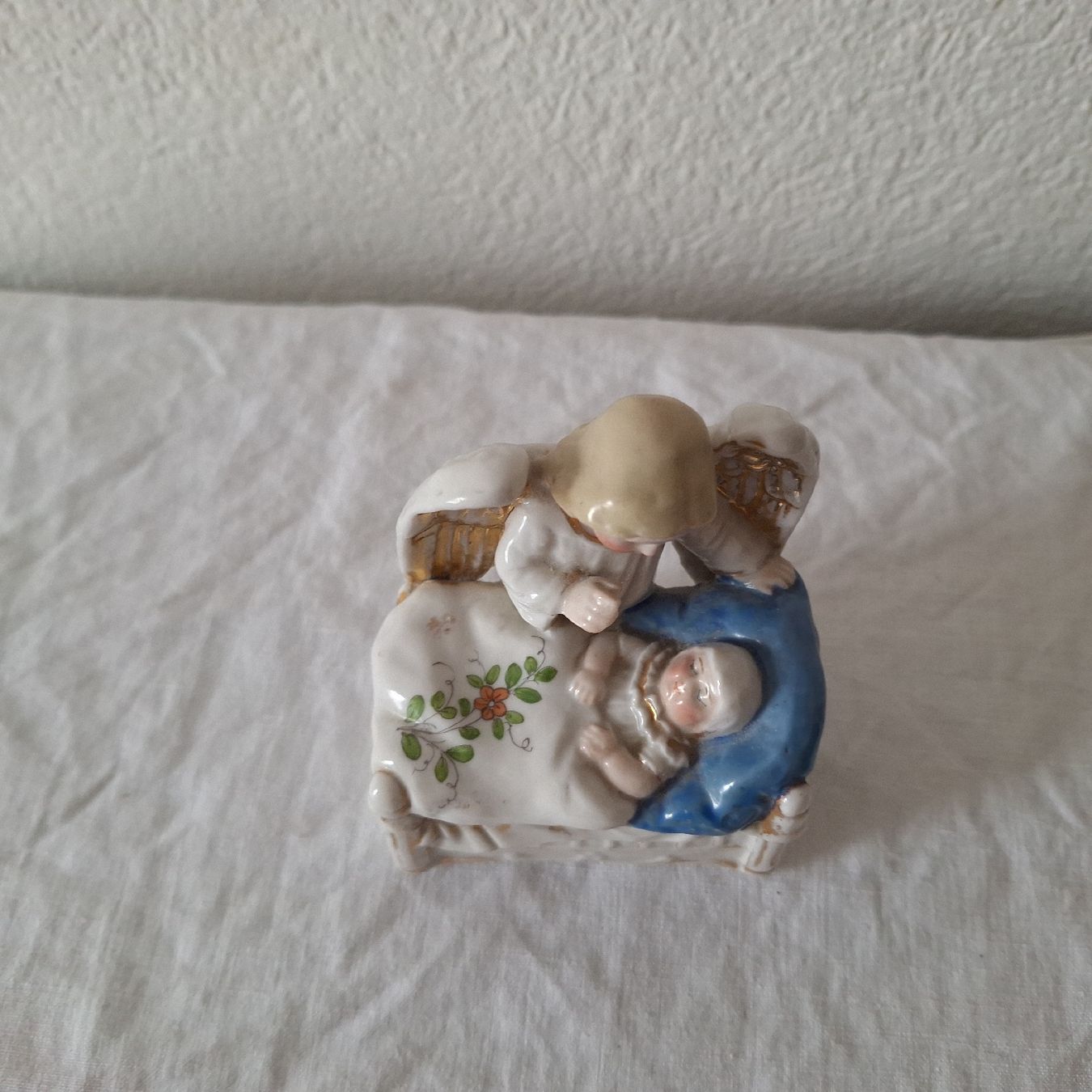 Tutte le decorazioni: Versand möglich!Allerliebste, nostalgische Engel Krippe Dose – Usato da Winterthur venduto da Goldpipau 4